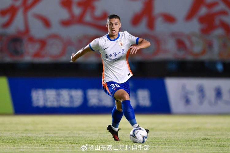 泽卡戴帽+陈蒲李小恒破门 山东泰山客场5-0横扫广西恒宸晋级 泽卡戴帽+陈蒲李小恒破门 山东泰山客场5-0横扫广西恒宸晋级