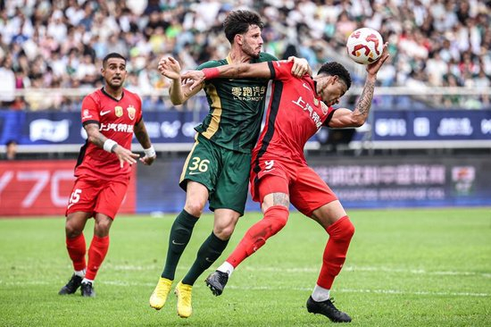 海港2-2浙江：穆斯卡特换人迟疑+引援错位，2-0优势遭读秒绝平