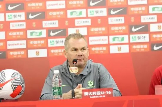 马洛尼:14人缺席四国赛 世少出局因热身不足