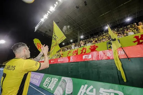 卡洛斯9场7球5助攻领跑广州豹，减重12斤冲击中甲射手榜前二