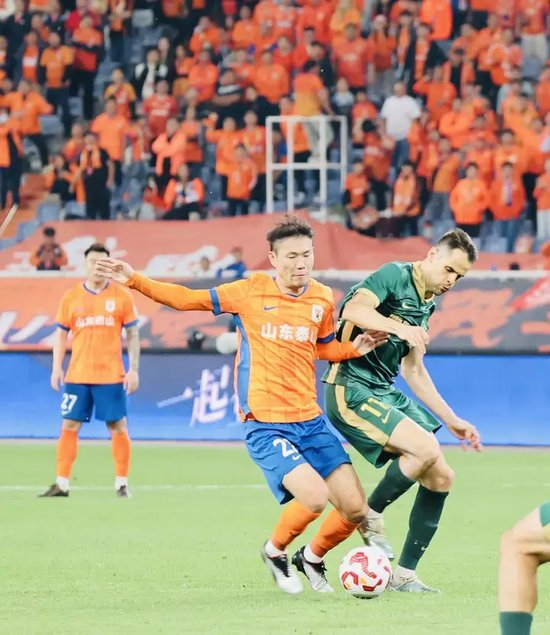 瓦科帽子戏法 泰山4-2逆转浙江 终结四轮不胜 瓦科帽子戏法 泰山4-2逆转浙江 终结四轮不胜