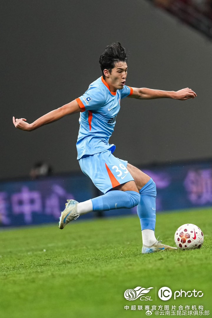 重庆铜梁龙0-1云南玉昆：韩子龙头槌定音，西南德比玉昆客场占先机