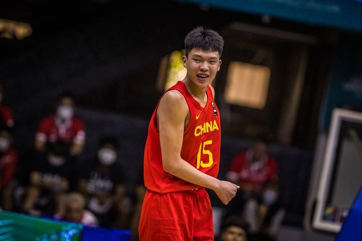 王俊杰18+14隔扣周琦?杨瀚森回归后中国男篮锋线厚度提升,柯凡:能赢日本 王俊杰18+14隔扣周琦?杨瀚森回归后中国男篮锋线厚度提升,柯凡:能赢日本