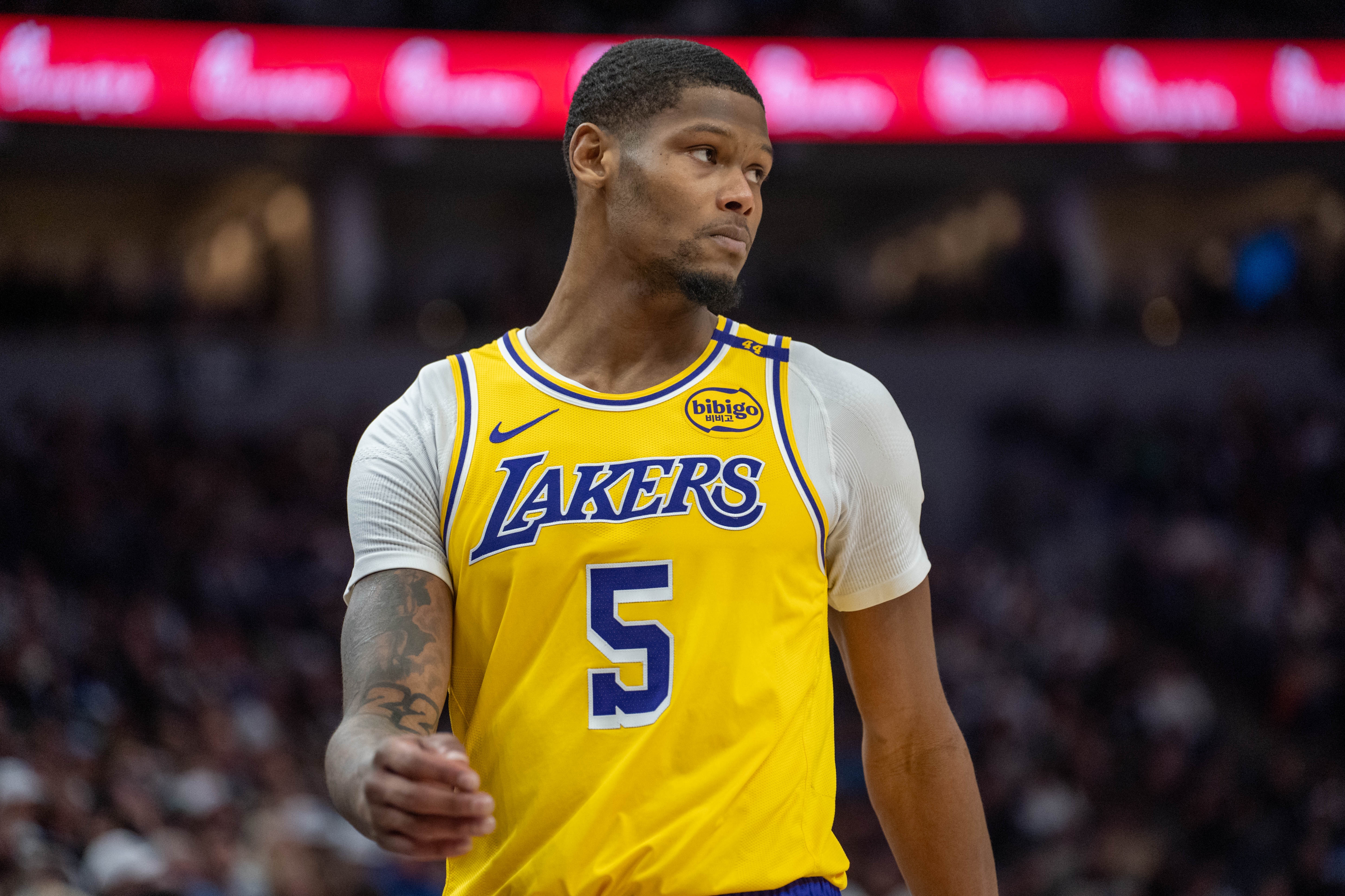 右膝骨挫伤!雷迪什夏联首秀再推迟 上次打NBA还在湖人