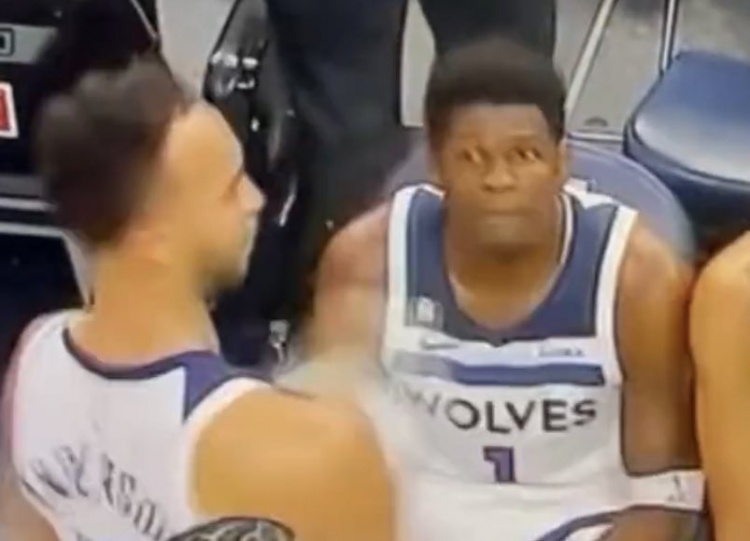 阿德巴约拳击希罗:NBA队友反目编年史再添新篇 阿德巴约拳击希罗:NBA队友反目编年史再添新篇