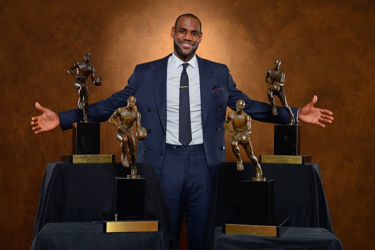 布伦森加冕ESPY最佳男运动员 历届NBA得主共11人 布伦森加冕ESPY最佳男运动员 历届NBA得主共11人