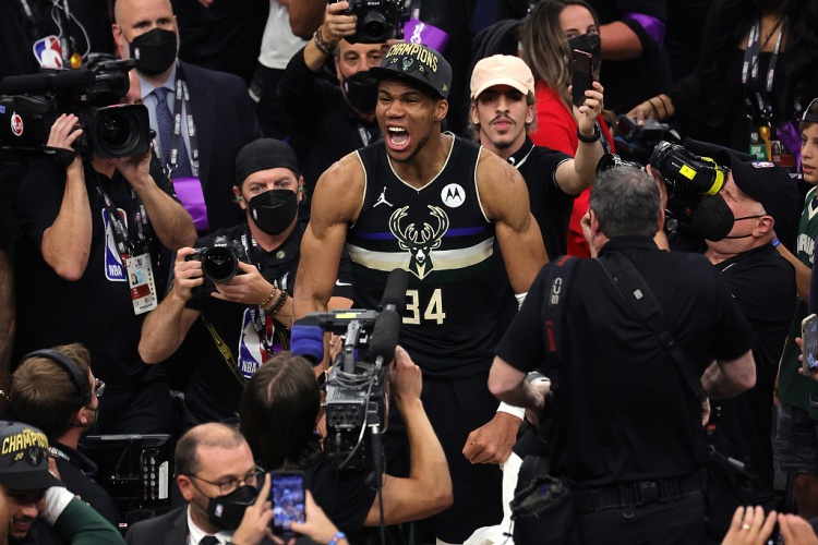 布伦森ESPY封王:独揽三奖力压梅西,NBA球员第11次夺魁 布伦森ESPY封王:独揽三奖力压梅西,NBA球员第11次夺魁