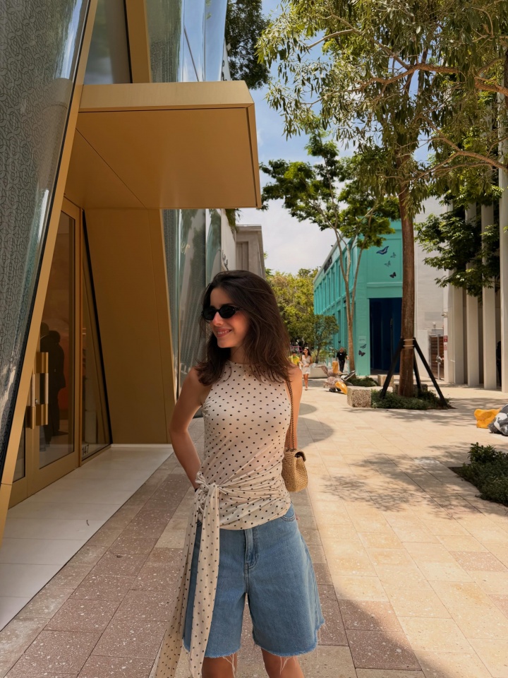 佩德里看台吻女友,克洛普穆勒胡梅尔斯重聚,世界杯后球星假期动态一览 佩德里看台吻女友,克洛普穆勒胡梅尔斯重聚,世界杯后球星假期动态一览