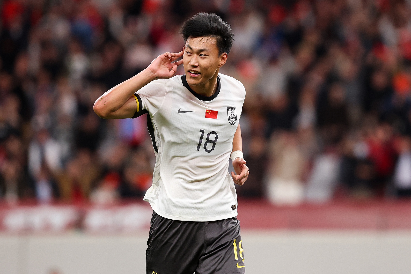 杜月徵首次入选成年国家队,是铜梁龙队史第二位入选国家队的球员 杜月徵首次入选成年国家队,是铜梁龙队史第二位入选国家队的球员