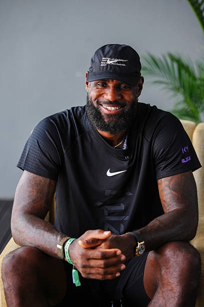 老兵不死!NBA新赛季15大最年长球员:詹姆斯领衔 勇士4人上榜 老兵不死!NBA新赛季15大最年长球员:詹姆斯领衔 勇士4人上榜