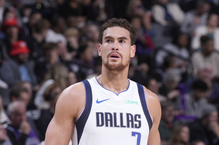 Stein:尽管独行侠已满员 但德怀特·鲍威尔仍将获得训练营合同 Stein:尽管独行侠已满员 但德怀特·鲍威尔仍将获得训练营合同
